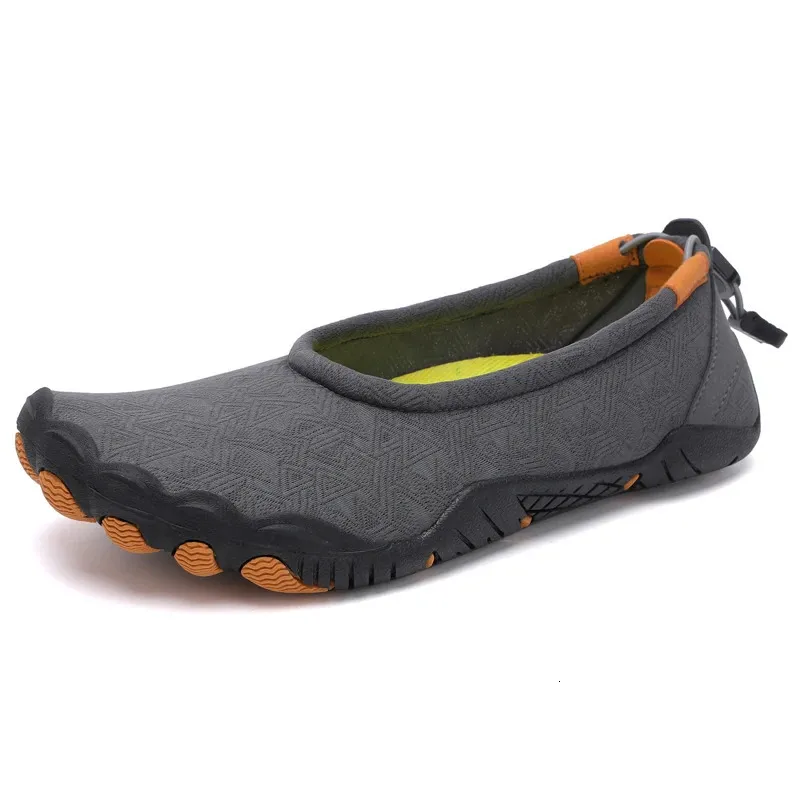 Chaussures d'eau pieds nus pour hommes et femmes, chaussures d'eau en amont unisexes, chaussures d'entraînement en plein air, yoga multifonctionnel, curseur antidérapant 240314