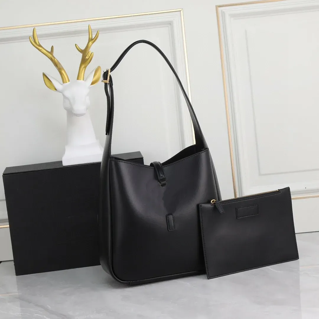 Designer Hobo Bags Soft Real Calf Leather Shoulder Bags Adjustable Strap Gold 3 Letter Mixed Hardware Hasp Baguette Bag Fashion Purse 2023 Handbags