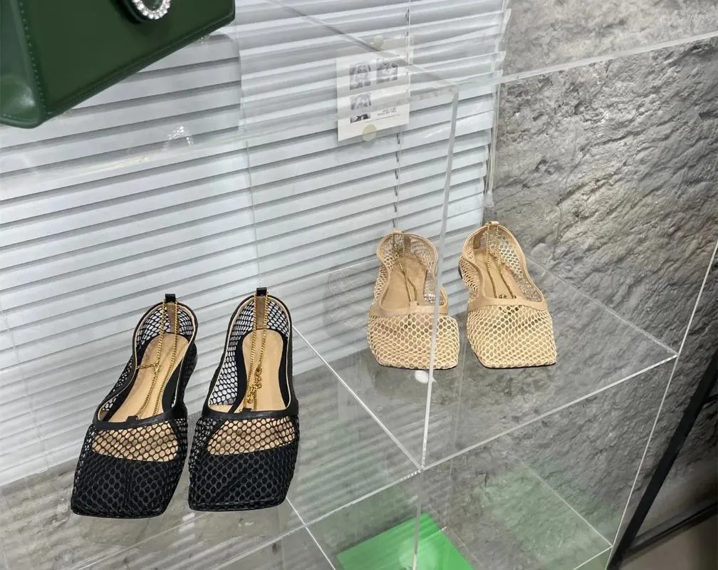 Sandaler platt tofflor Kvinna skor fisknätlägenheter metallkedja vävd sexig sommar mujer glider mesh ihåliga outs