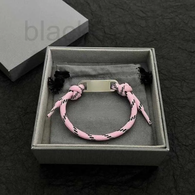 Braccialetti con ciondoli Designer Nuovo trendy ed elegante personalizzato in metallo marchio Hip Hop lavorato a maglia coppia stesso braccialetto stile braccialetto di corda intrecciata N2IJ