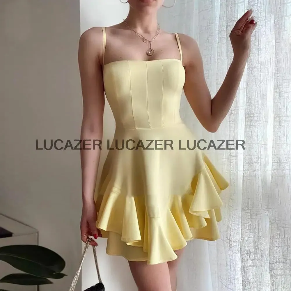 Solid Color Mini Homecoming Dresses Spaghetti Straps Ruffles Prom Satin Clubbing Party Short Graduation 240320