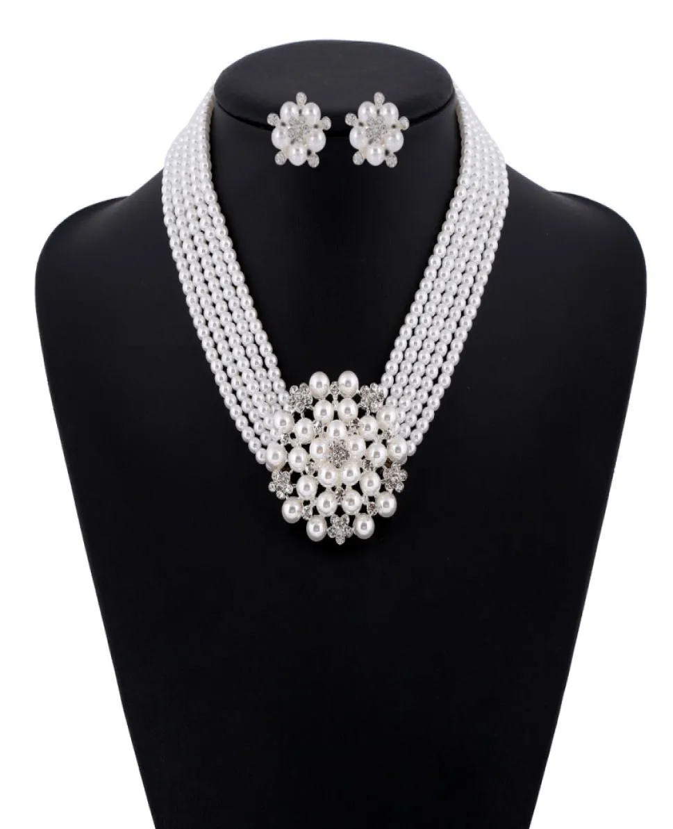 EN STOCK Ensemble de bijoux de mariée en perles complètes Collier Cristaux Boucles d'oreilles Ensembles de bijoux de mariage pour mariée Demoiselles d'honneur Party Accessori9685961