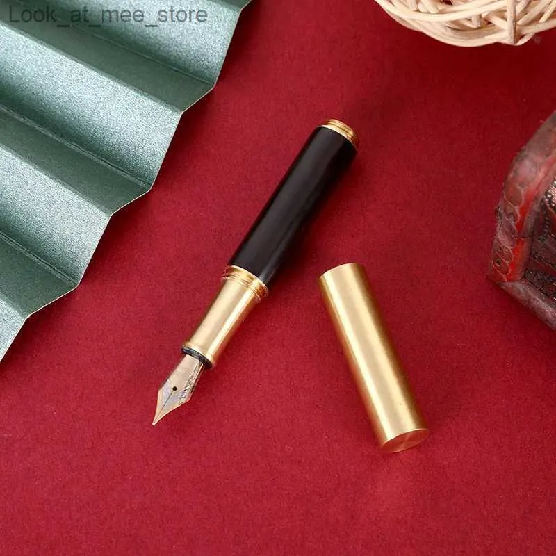 Çeşme Kalemleri Çeşme Pens Lüks Kalite Portatif Cep Zarif Tasarlanmış Vintage Pirinç Ebony Pen Özelleştirilmiş Yazı Değiştirilebilir Mürekkep Kartuşları Q240314