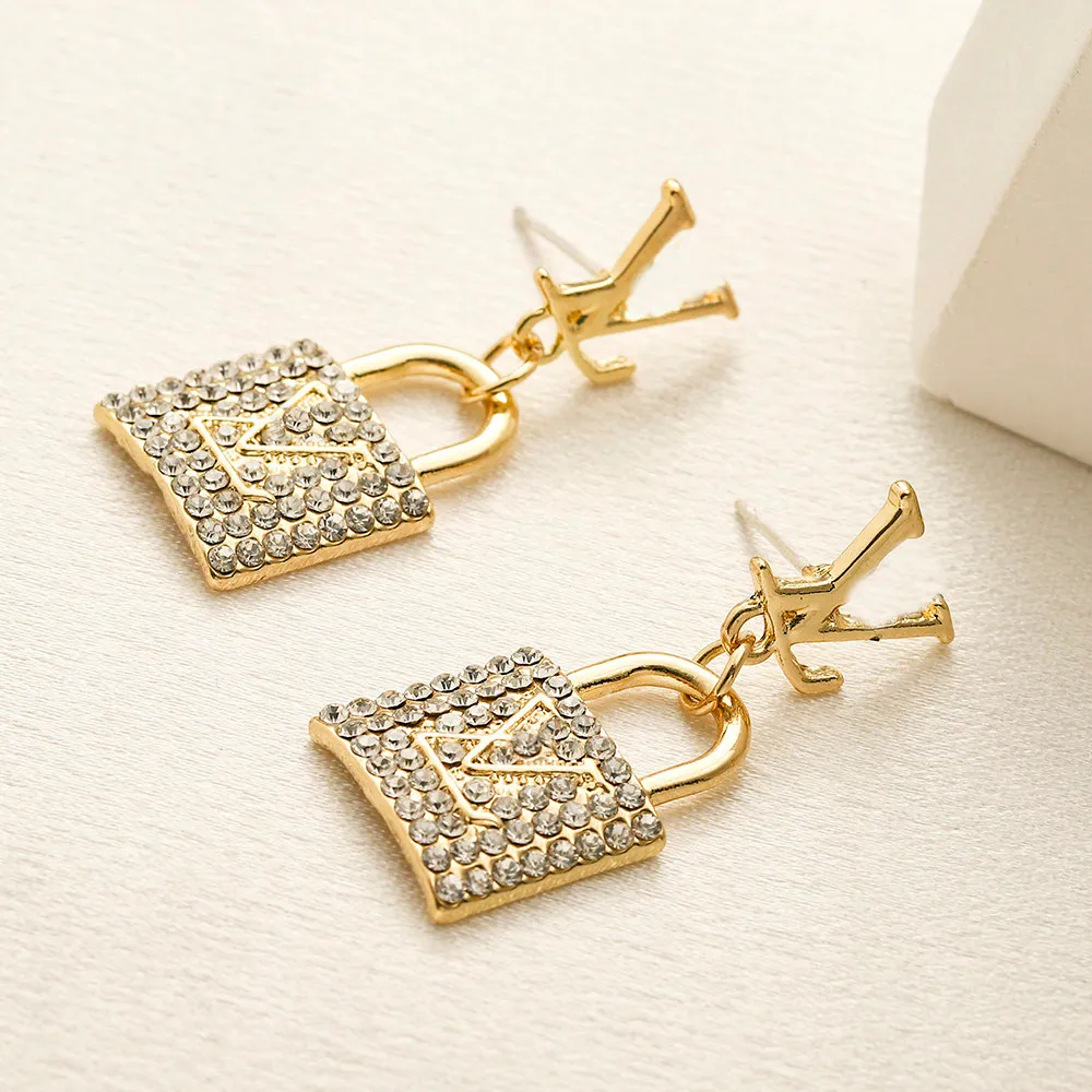 Brand Letter Dangle Earrings Designer Jewelry Pendant Earring Luxury Womens Jewelry Accessories Wedding Party Gift