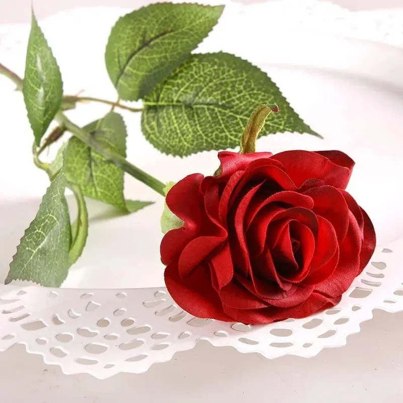 12 Pcs Rosas Artificiais Flores para Decoração Rosas Falsas Real Toque Látex Rosas de Seda Buquê Arranjos Florais para Decoração de Casa 240306