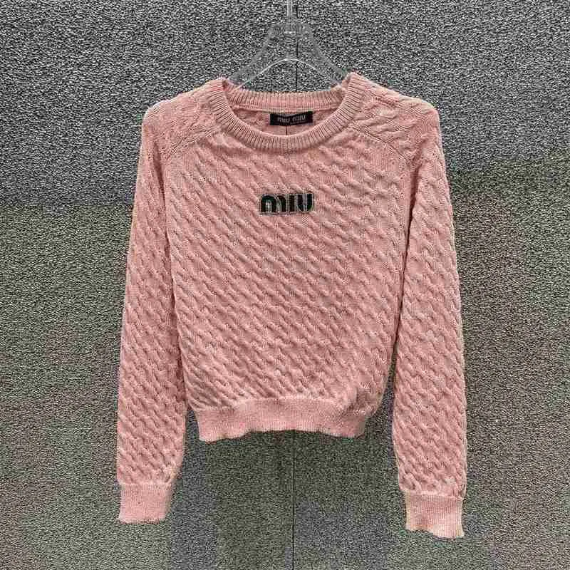 Kvinnors tröjor Designer 24 Spring/Summer New Niche Design Letter Psmellishments Skin Friendly Fixed Dye Garn Pullover Tröja LC40