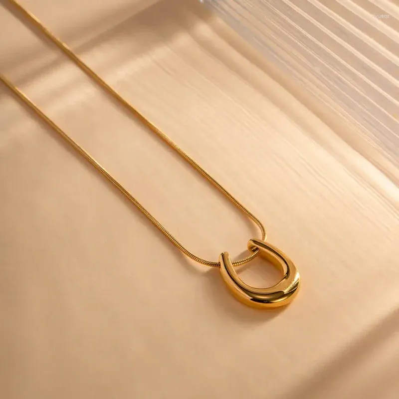Pendant Necklaces Simple Metallic Cast Necklace Stainless Steel Waterproof Hypoallergenic Trendy Charm Jewelry BN176