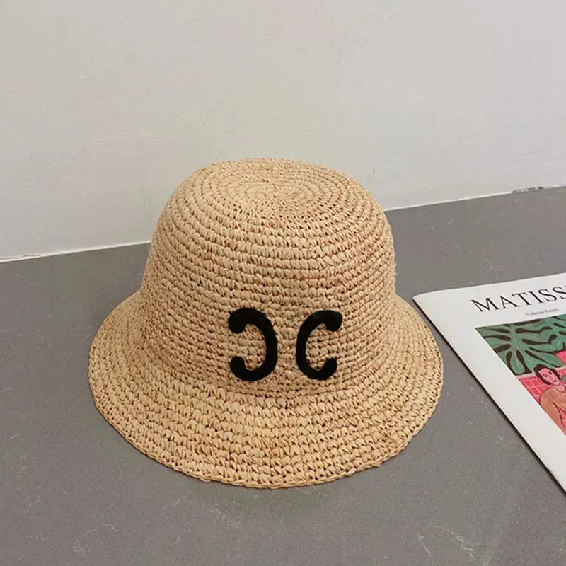 디자이너 버킷 모자 여성 고급 스러움 여름 짚 모자 패션 핸드 핸드 캡 맨 캡 비치 모자 큰 괄호 모자 선 버킷 모자 243142ty