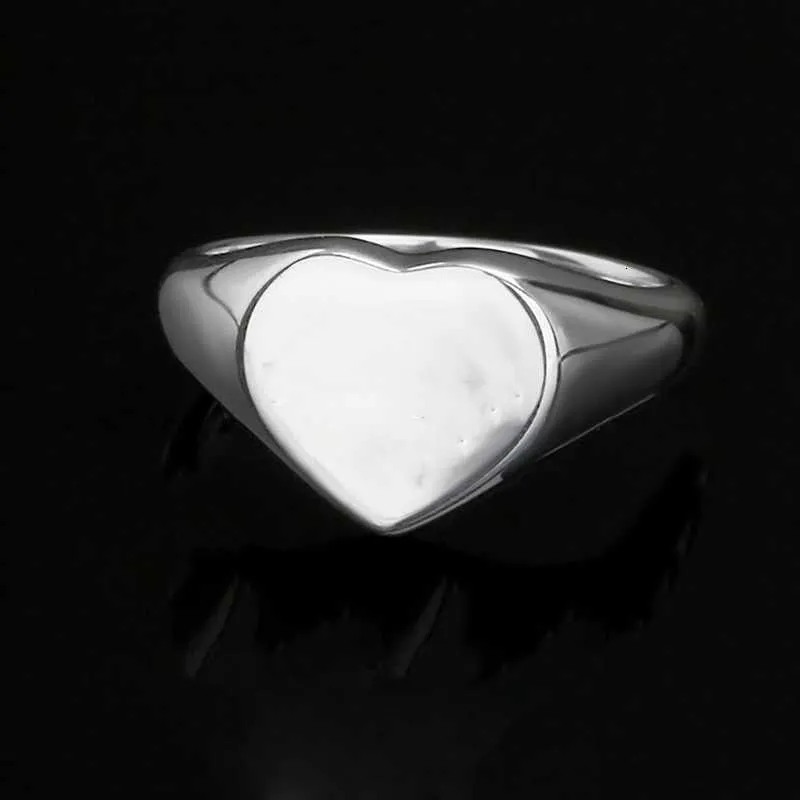 Дизайнерские дизайнерские кольца для женщин Кольцо в форме сердца Т-кольцо Стерлинговое серебро Дизайнерское кольцо с бриллиантом Подарок на день рождения Женский Мужской Подарок на годовщину с коробкой LXZ5