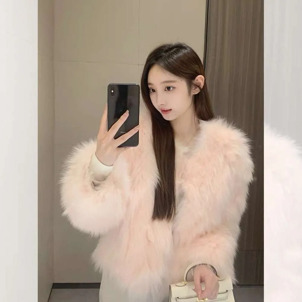 ピンクのジャケット、ミンク統合女性秋と冬の服、裕福な家族、ゴールデンカワウソのウサギの毛皮、Xinji Haining Fur 2747