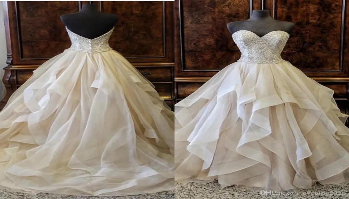 2018 Organza Quinceanera Sukienki Sweetheart Slevele Bez rękawów w górę podłogę długość sukni balowej sukienki Słodkie sukienki Quinceanera 3779412