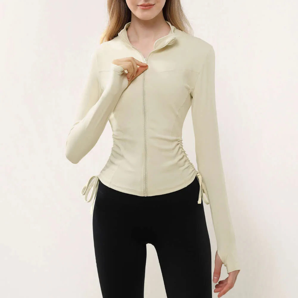 Desginer Lululemom Jacket Lululemmon Samma stil med en smal montering Stand Up Collar Midjan Drawstring för Slimming Running Fitness Yoga and Sports Jacket