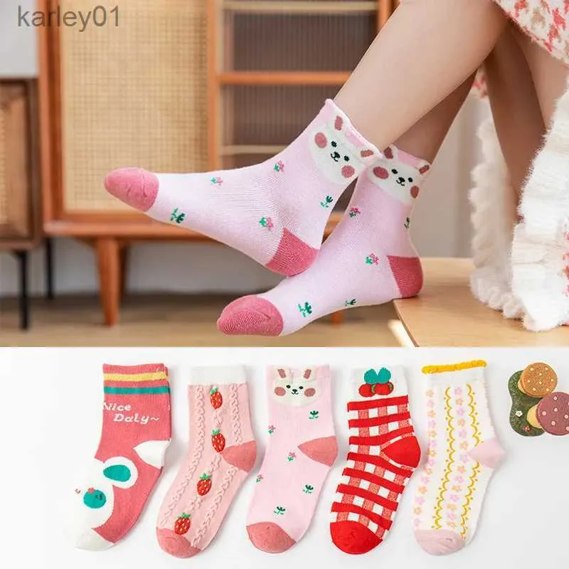 Skarpetki dla dzieci 5 Pairs Skarpetki Bawełniane Skarpetki Dziewczęce Fashion Spring Autumn Girloon Socks 3-15 lat Skarpetki dla dzieci YQ240314