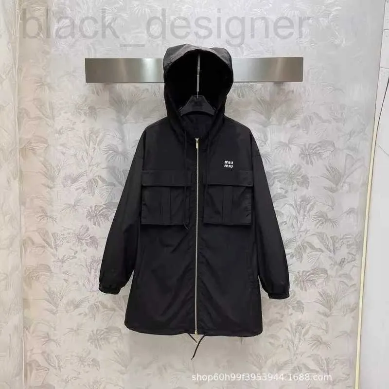 Vestes Femmes Designer 24 ans début printemps nouveau vêtement de travail grande lettre de poche imprimée mi-longueur veste à capuche coupe-vent Rush manteau extérieur VW9K