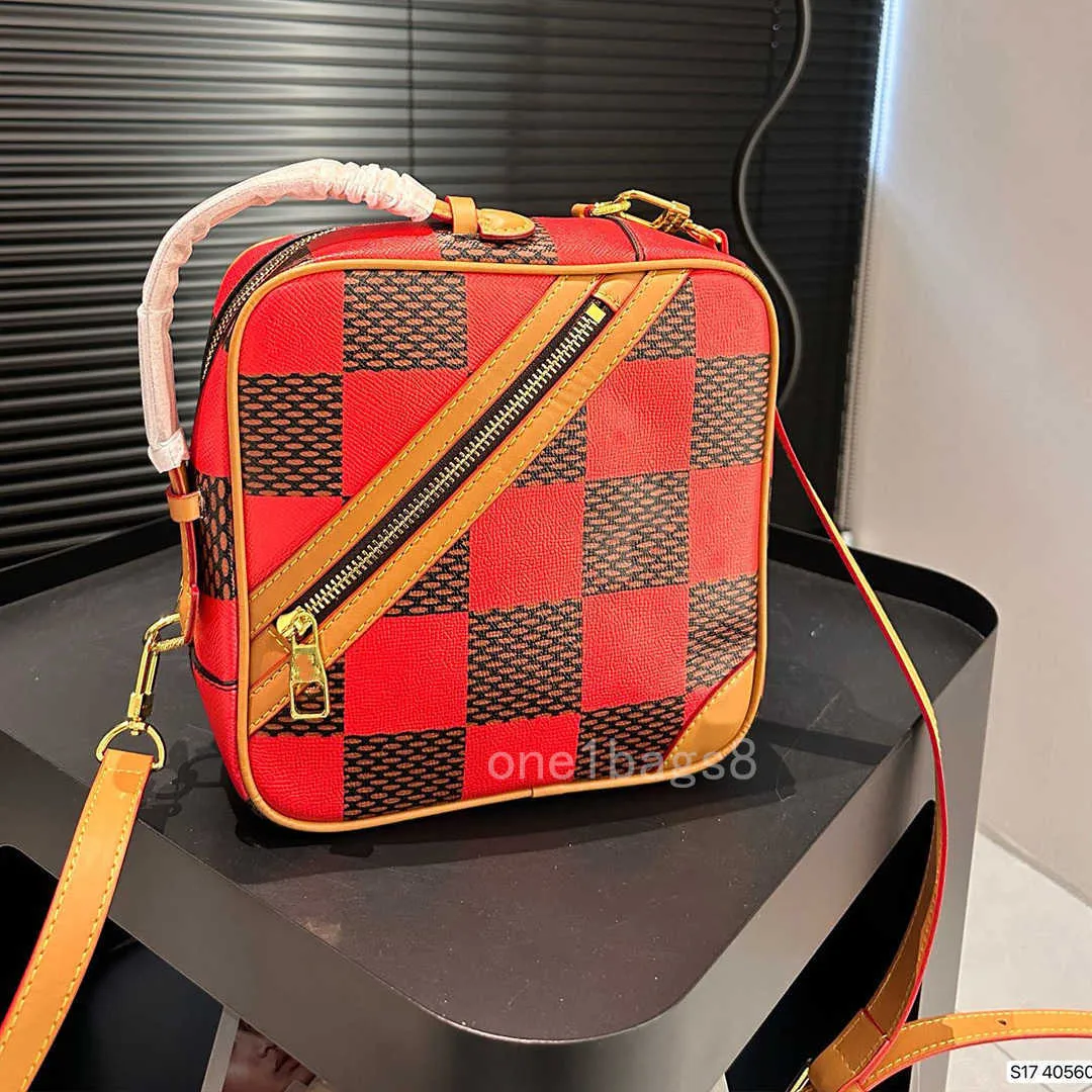 10A Men's and women's same luxury fashion bag with all the fashion spring and summer new viton designer style classic checker single shoulder crossbody bag 40560