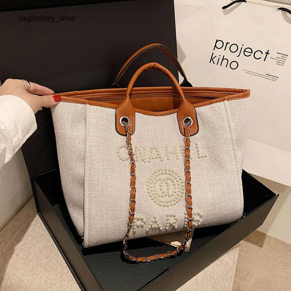 Factory Selling 50% Discount Brand Designer New Handbags Advanced Commuting High Capacity Bag New Womens Leisure and Foreign Style Shoulder Fashion Tote