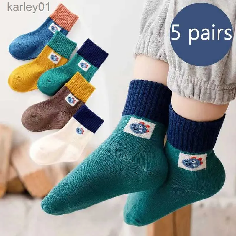 Barnstrumpor 5 par/mycket andningsbara bomullsbarn Sockor Barn Ankel Kort socktecknad tryck för babyflickor pojkar småbarn Autumn Winter YQ240314