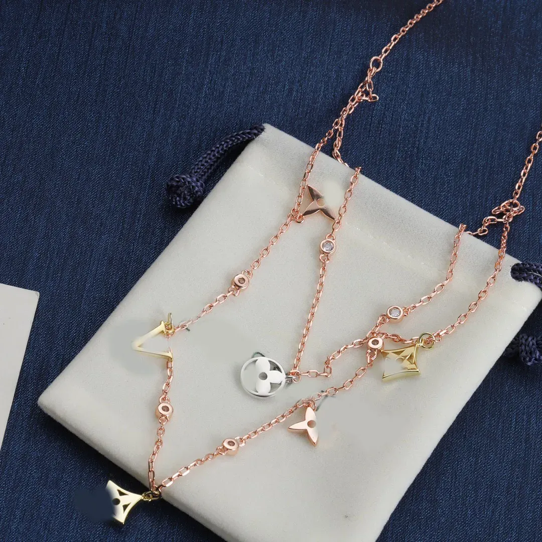 Luxury Designer Pendant Necklace with Clover Flower Charm 18K Gold ...