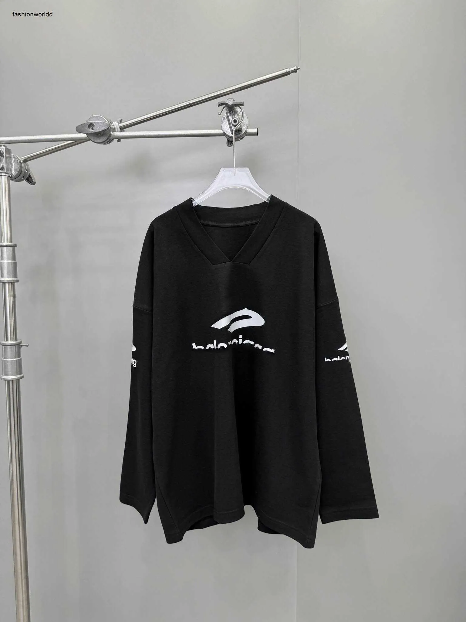 女性シャツデザイナーシャツブランド長袖コットンTシャツレディースファッションピュアコットンファブリックルーズシャツブラウスTシャツ3月14日