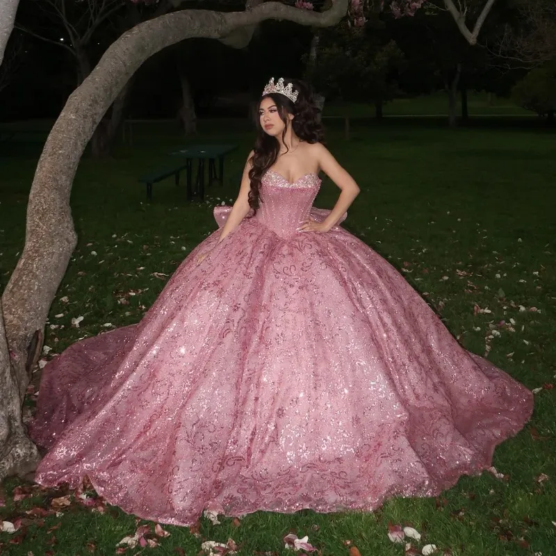 Rosa glänzendes schulterfreies Ballkleid Quinceanera-Kleider Schatz mit Pailletten und Perlen, Kristallspitze, Tull-Korsett, Vestidos de 15 Jahre