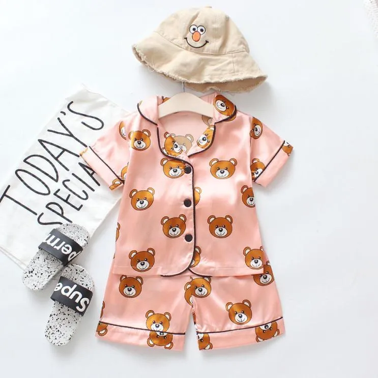 Baby Pyjama Sets Kurzarm Kind Bluse TopsShorts Nachtwäsche Pyjamas Kinder Kleidung Jungen Mädchen Cartoon Bär Print Outfits Set5877914