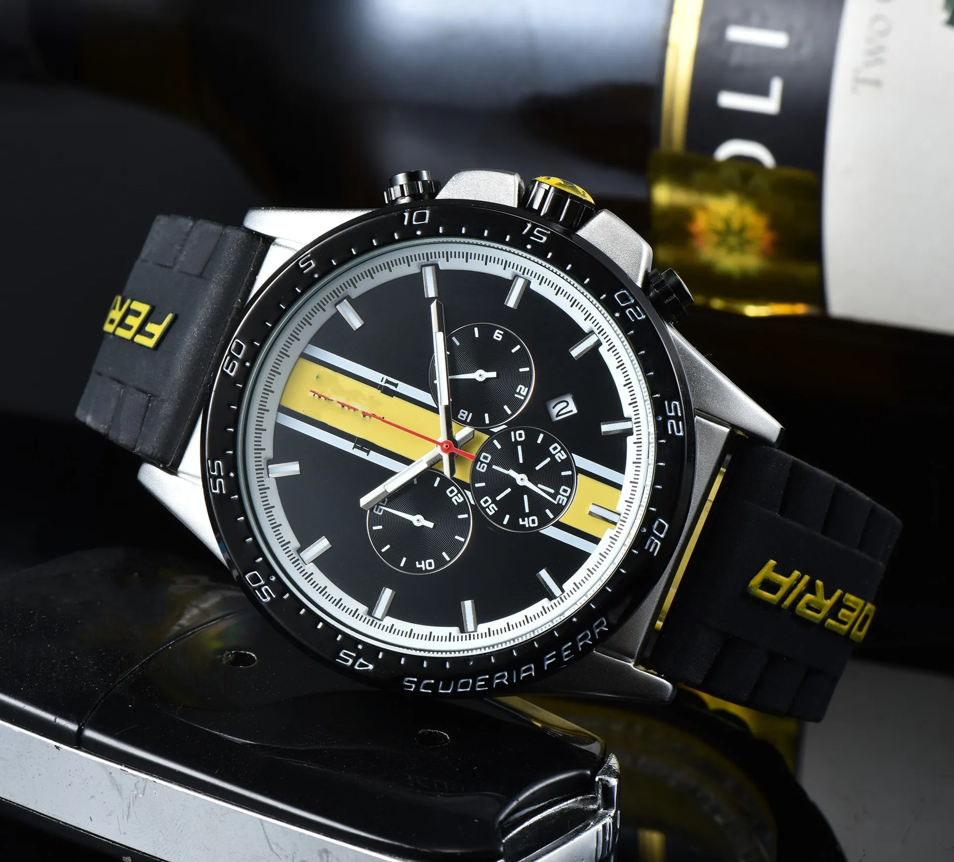 Ferrari ソリダリティ ブラックレザーベルト 時計　カーボン文字盤 $_12.JPG?set_id=880000500F