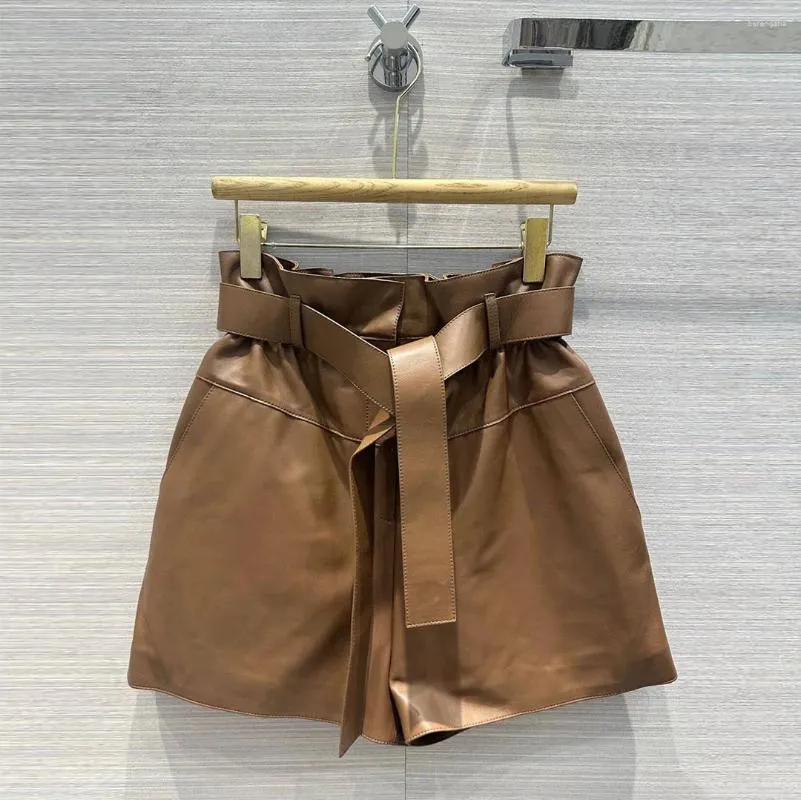 Pantalones cortos para mujer, moda Primavera 2024, cintura con cordón, cinturón ancho, cuero Real, ropa de calle totalmente macteada, piel de oveja elegante