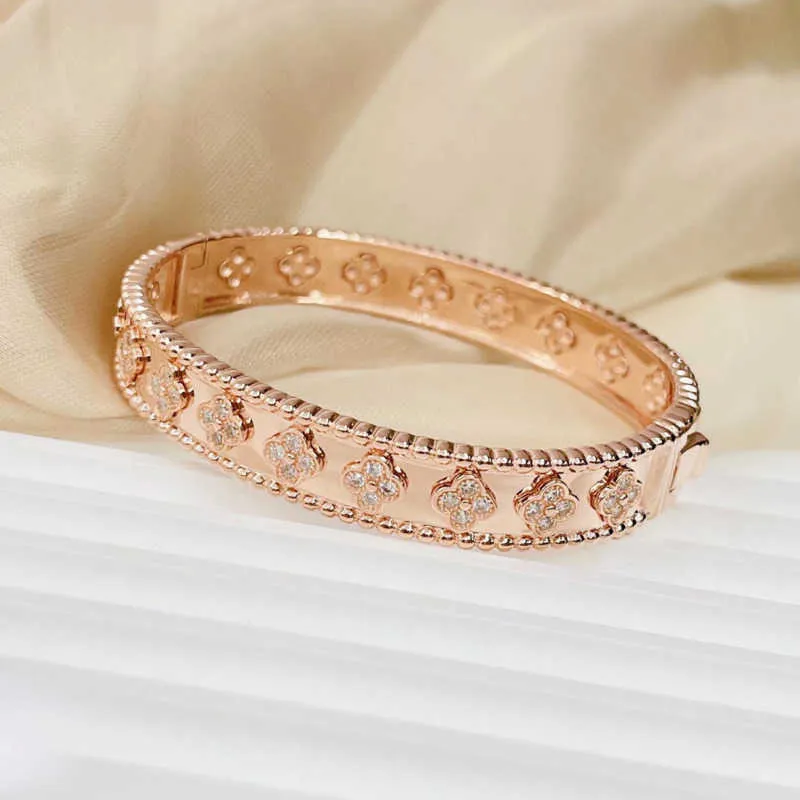 Bracelet en or de créateur bracelet trèfle à quatre feuilles bijoux de luxe pour femmes bracelets de tennis de style kaléidoscope en or rose et argent bijoux trèfle pour cadeau de noël