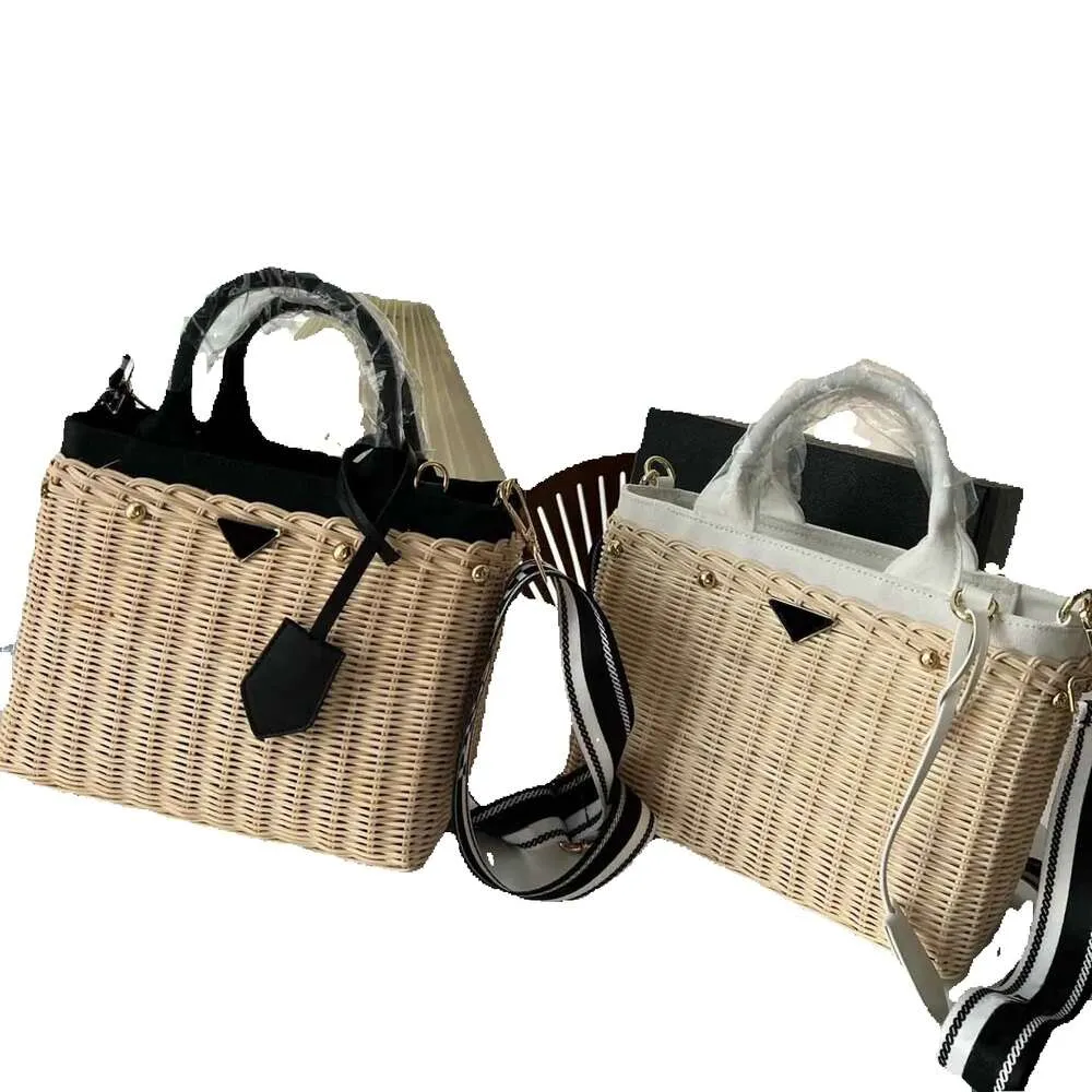 2024 Beach Bag Designer Avancerad halmvävd Tote Summer Sunshine Holiday Shopping Påsar Crossbody Axel Handväska med rem