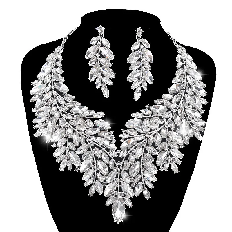 Luxe Dubai Stijl Bruiloft Sieraden Sets Strass Kristal Verklaring Bruids Zilver Kleur Prom Ketting Oorbel Kerstcadeau 240311