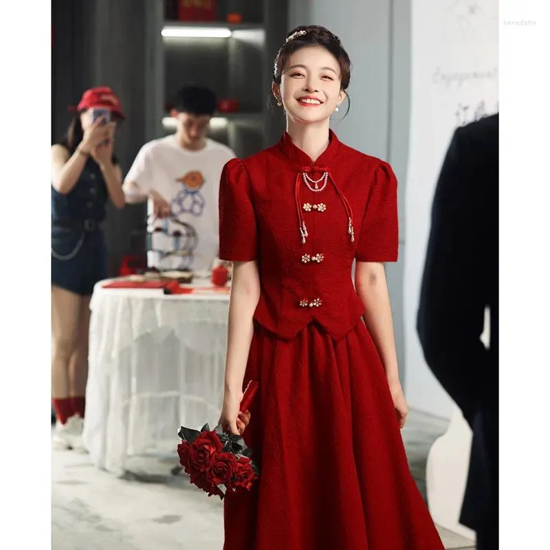 Etniska kläder 2024 brud qipao xiuhe kostym kinesisk stil toast traditionell topp kjol set burgundy bröllop engagemang klänning