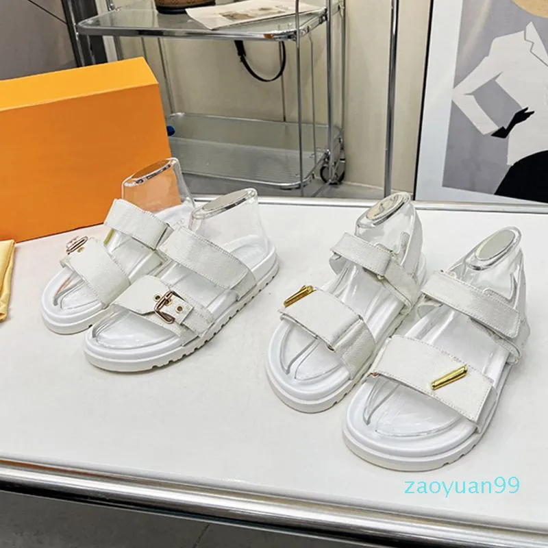 Designer-Sandalen für Damen, Kalbsleder, Dad-Sandalen, gesteppt, geprägtes Kuhfell, Sommer-Sandalen, Plateauschuhe, niedriger Absatz, Keilschnalle, Sandale, Slip-On, Knöchelriemen, Strandhose