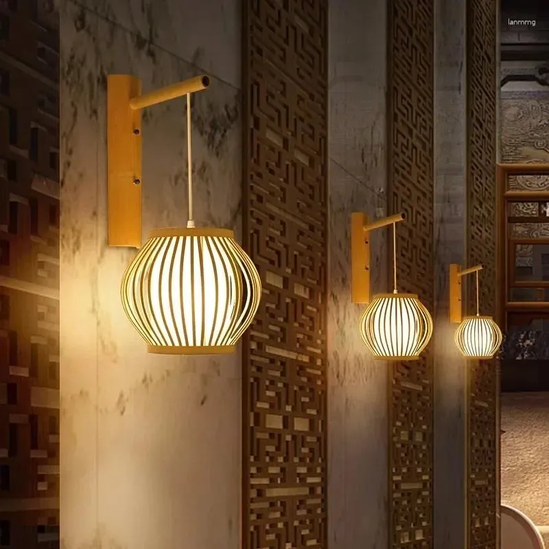 Lampada da parete Arte cinese in bambù Luci Decorazione corridoio Camera da letto retrò Sconce Lanterna in rattan Illuminazione interna