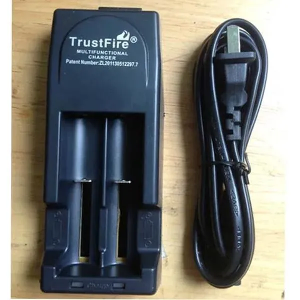 20PCS TrustFire 001 TR001 Lithium Battery Charger for 14500 16340 18500 18650 Battery Eu US Pluge Black Color ZZ