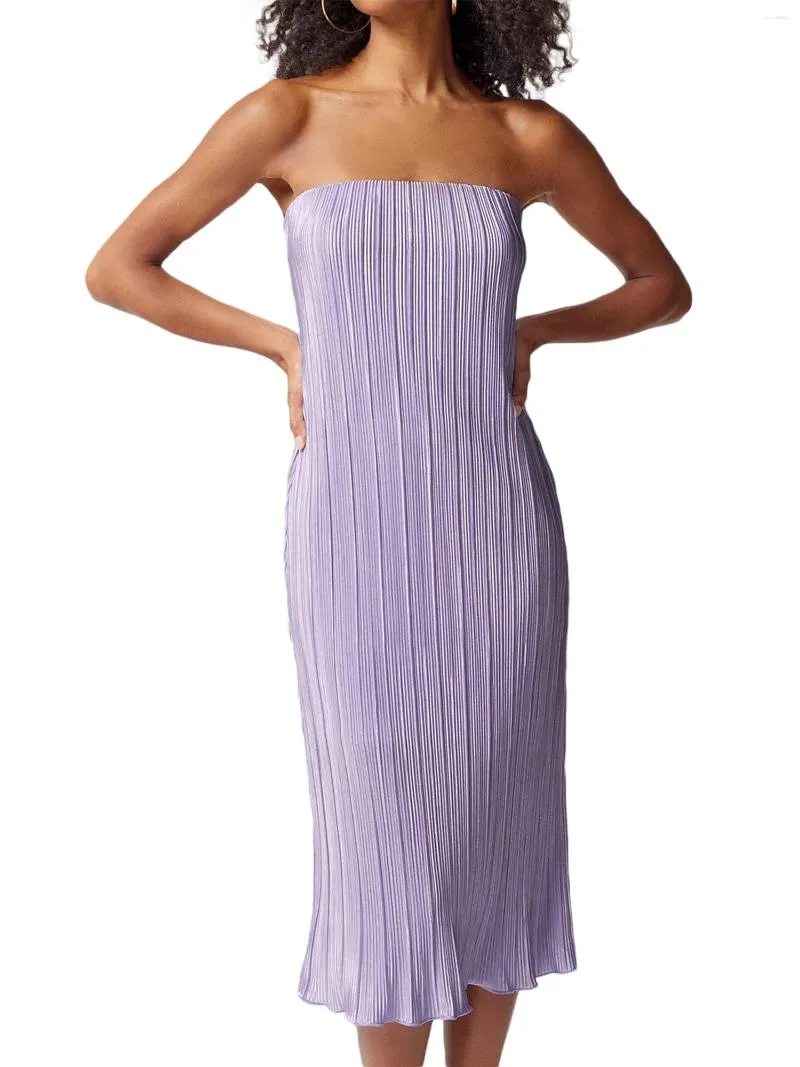 Casual klänningar eleganta off -shoulder satin maxi klänning med veckad detaljering och rufsad hemlinje - snygg rygglös aftonklänning för cocktail