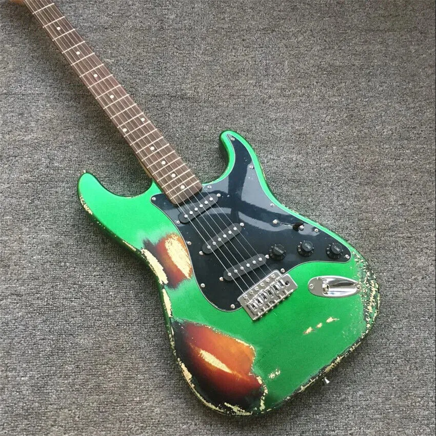 Hot Sale Antique Electric Guitar, Metal Green och Black Guard Board, riktiga foton