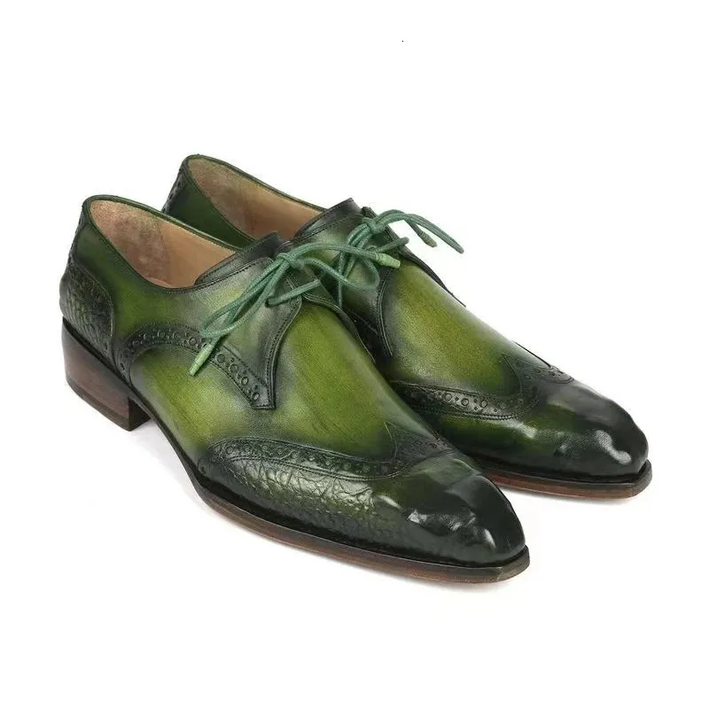 Totem verde stampato in pelle vera scarpe da uomo con scarpe a testa puntata su scarpe eleganti per feste di matrimonio mocassini alla moda vintage 240328