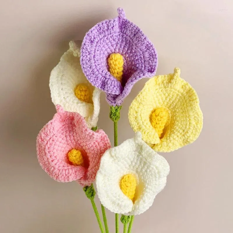 Fleurs décoratives tricotées à la main fleur de lys Calla fini branches de fil au crochet décorations de fête de mariage à la maison ornements de table cadeaux