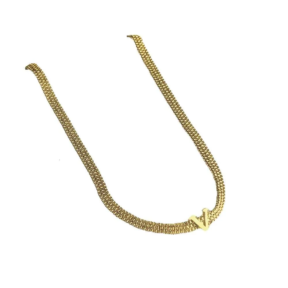 TギフトT New Chain Gold Choker Fashion Pendant Designer Family Coupour Coums Birthday Necklace Spring/Summer Stainless Steel Jewelry Wholesale GG GG