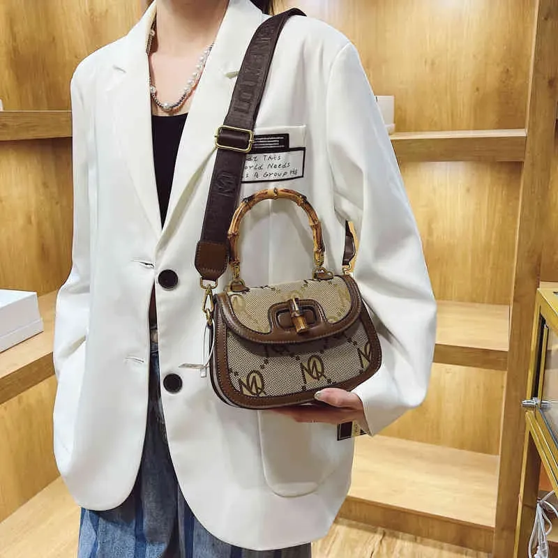 2023 Designer bag Slub saddle women`s 2023 new texture handbag popular fashion simple single Shoulder Messenger Bag