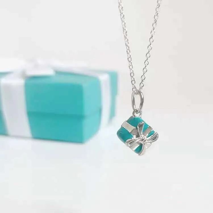 Designer 925 sterling silver tiffay and co gift box necklace plated with 18K platinum blue bow pendant collarbone chain