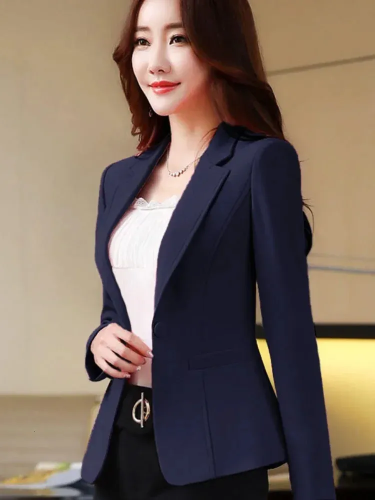 Blazer corto classico per giacca da donna Moda coreana monopetto Offie Laydy Suit Cappotti Slim Fit Vintage Top da lavoro 240229