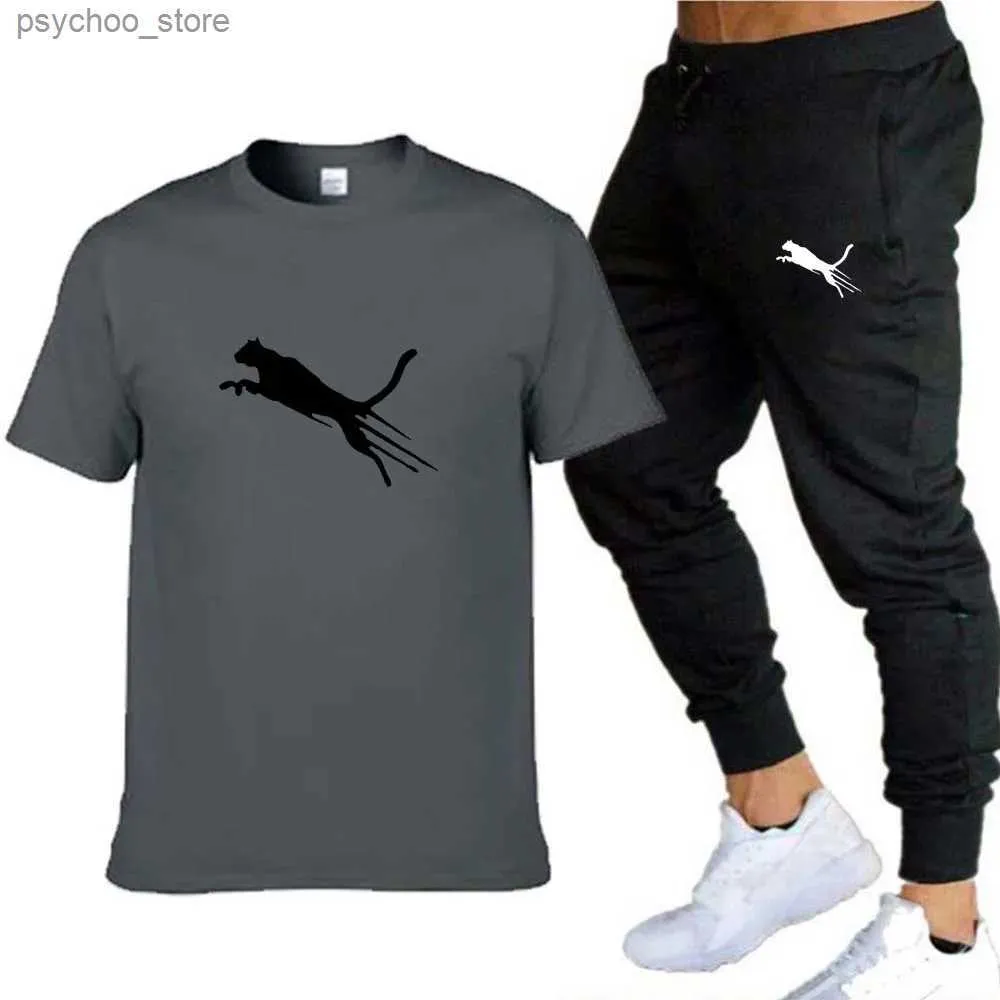 Tracki męskie Nowy letni zestaw koszulki męskiej drukowany 2-częściowy zestaw T-shirt z krótkim rękawem długie spodnie Zestaw odzieży męskiej Q240314