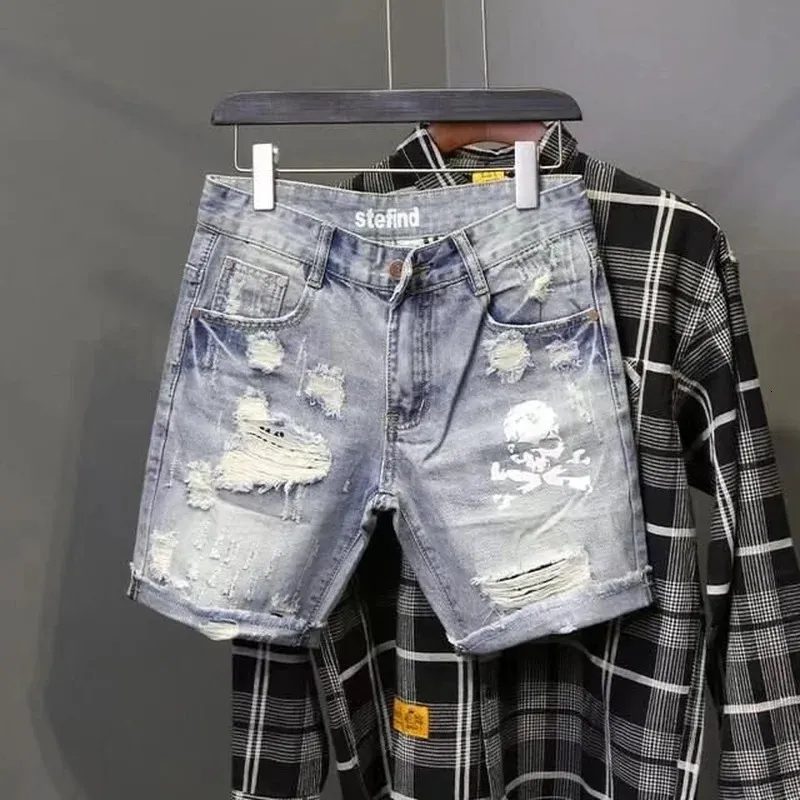 Verão rasgado buraco mendigo calças curtas dos homens personalidade esqueleto crânio impresso coreano magro encaixe cowboy denim shorts 240313