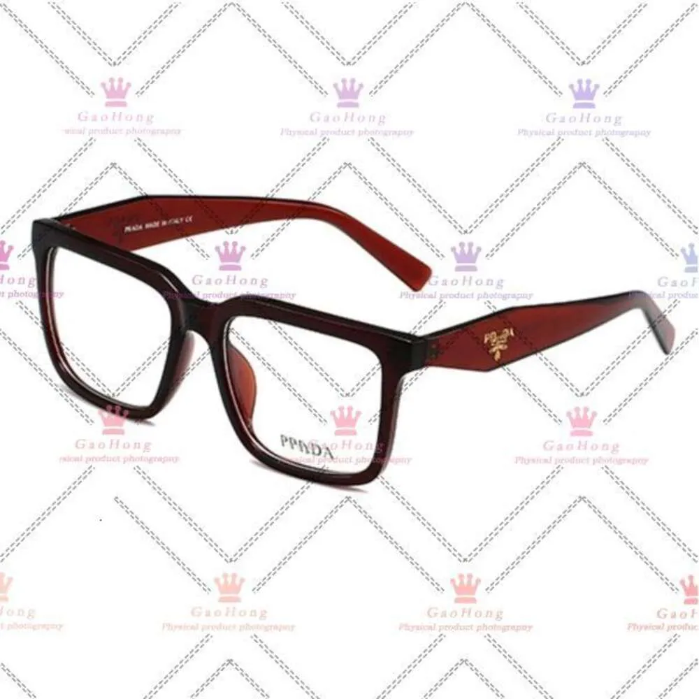 Sunglasses Fashion Designer praSunglasses Classic Eyeglasses Outdoor Beach Sun Glasses for Man Woman Optional Triangular Signature 5 Colors 546
