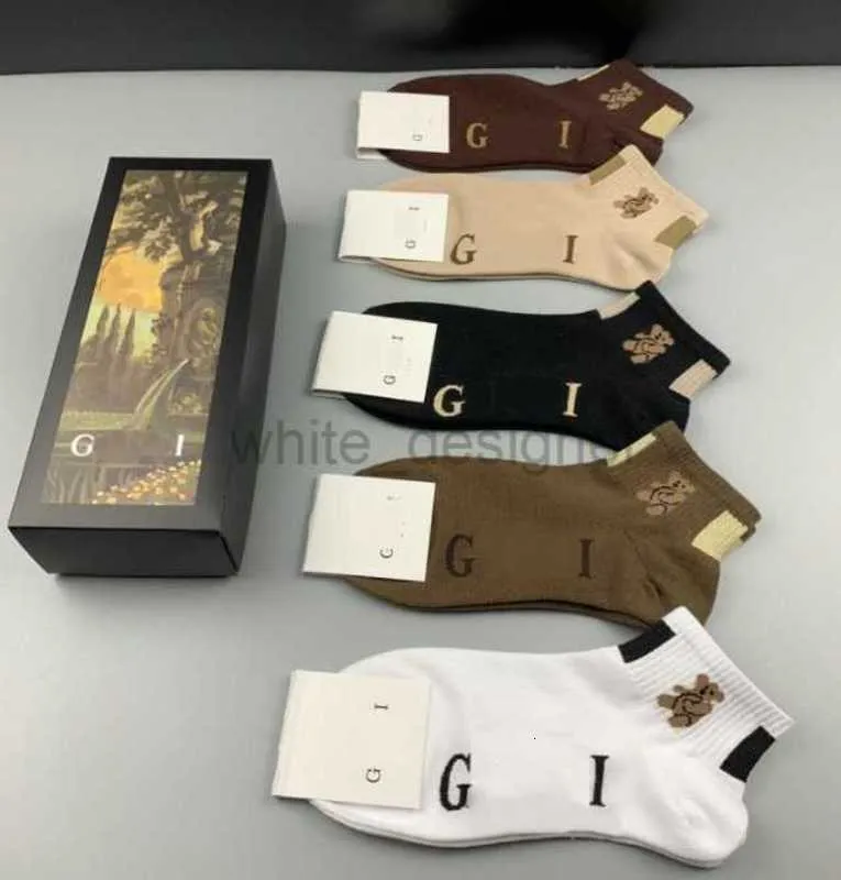 Luxury 5 pairs High-quality Women Men Designer Basketball Socks Mens Fashion Compression Thermal Ankle Knee Athletic Sport Sock