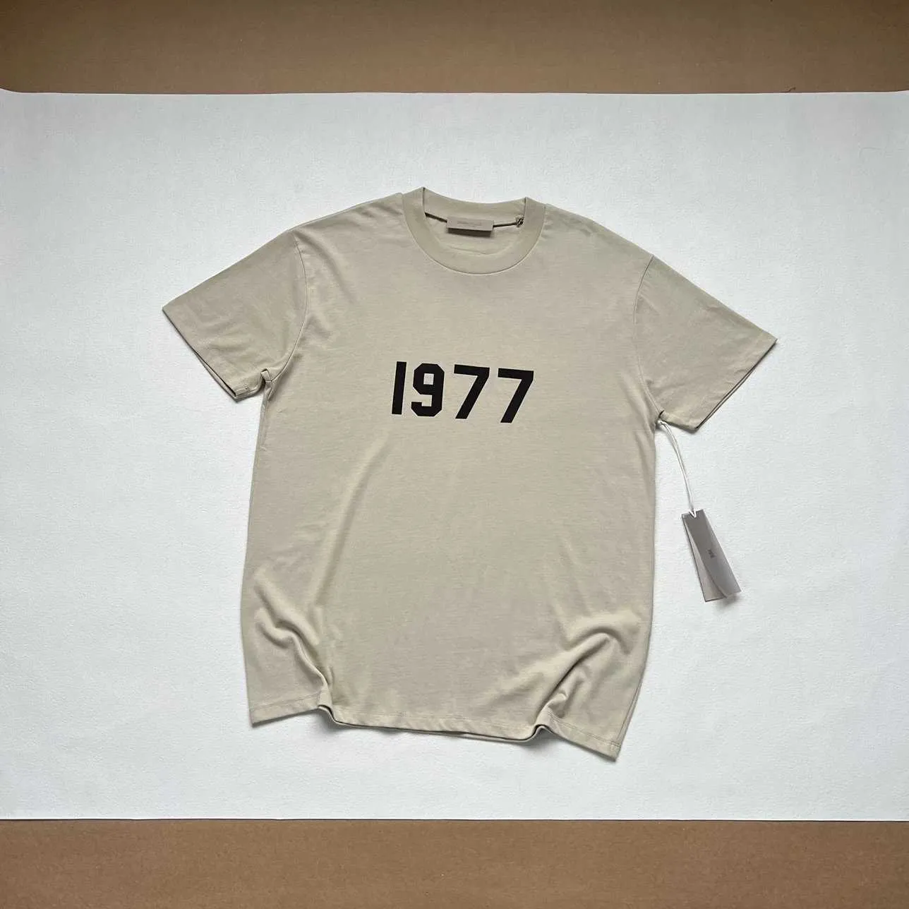   double thread 1977 flocked printed short sleeved T-shirt for both men and women