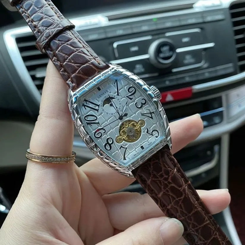 Luxury Mens Watches Top Brand äkta läderband Titta på lysande mekanisk automtaisk rörelse Månfas armbandsur för män F293J