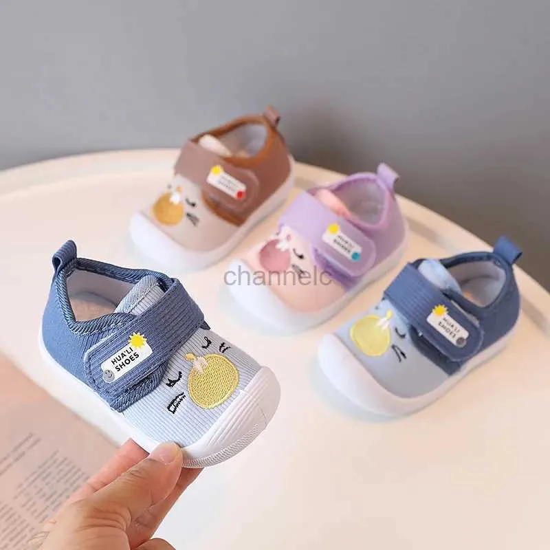 First Walkers Chaussures pour enfants garçons et filles semelle souple nez protecteur respirant printemps et automne chaussures pour petit enfant 1-3 ans 240315