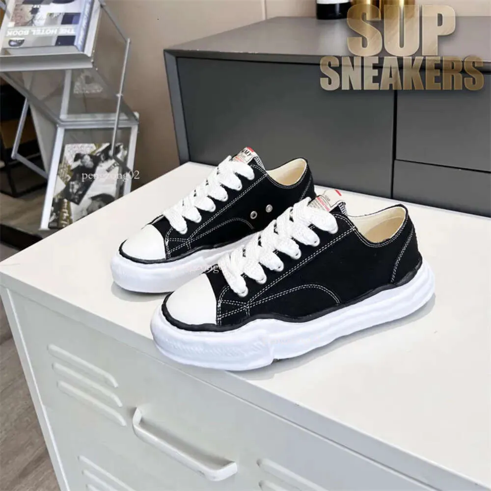 Partihandel designer sula upplösar duk skor tvättade stil mmy män casual skor mihara kvinnor sneakers vintage snörning yasuhiro svart vit solid män sneaker 87